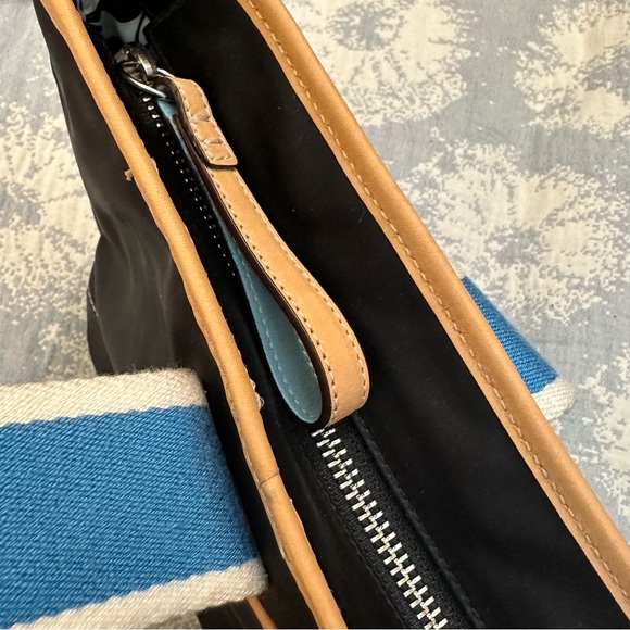 EUC Coach Hampton small tote, nylon with leather trim and silver hardware - Picture 5 of 11